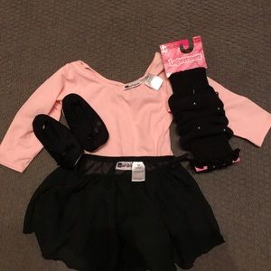Girls (4/5) dance outfit